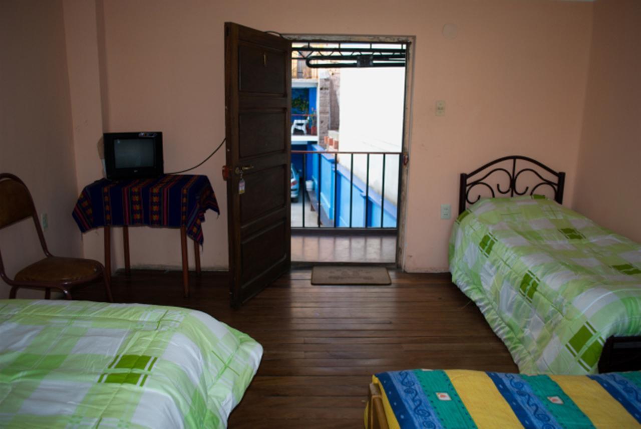 Hostal Florencia Copacabana  Room photo