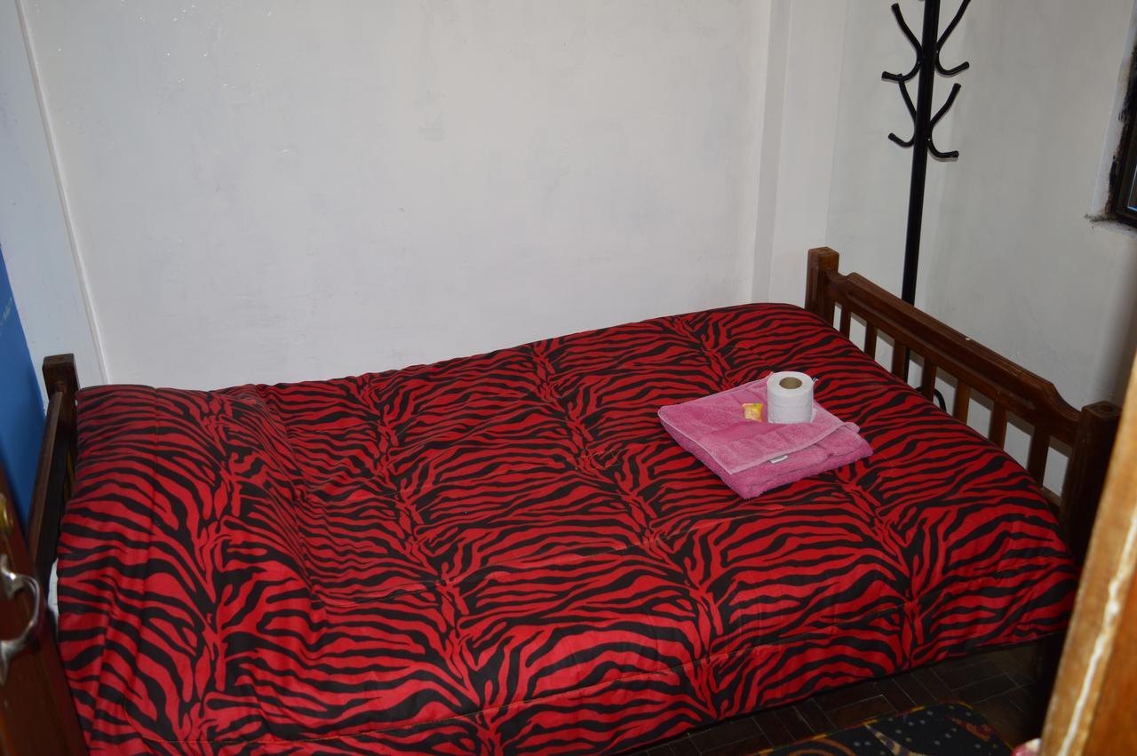 Hostal Florencia Copacabana  Exterior photo